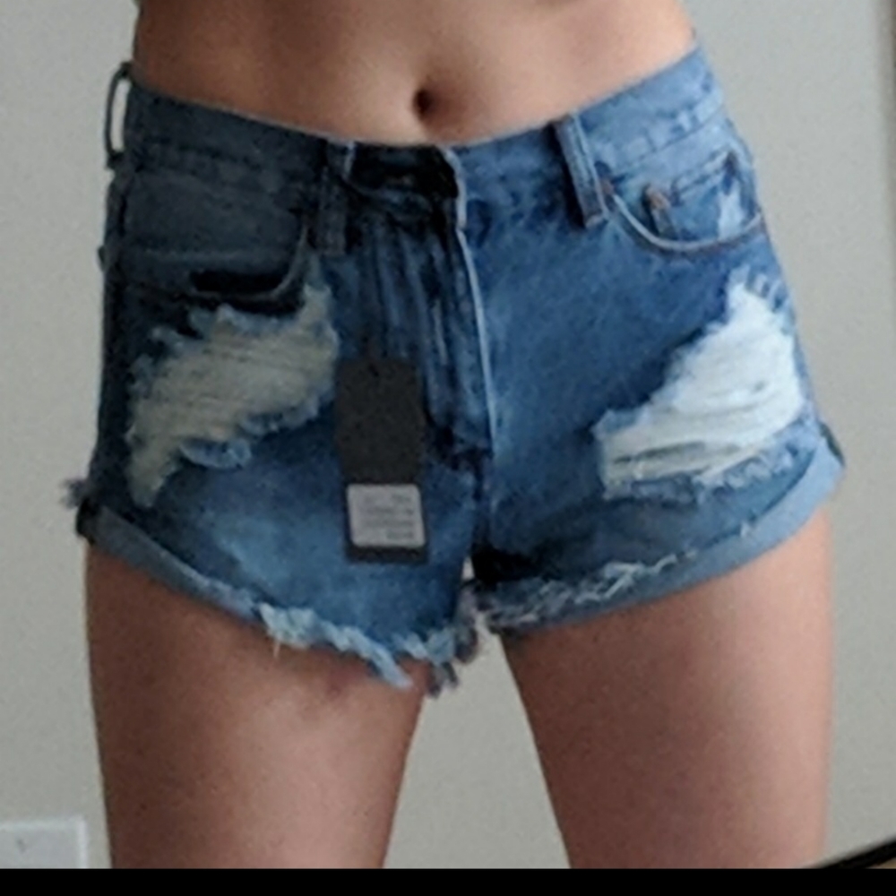 Denim CoLab Camp Cove Distressed shorts